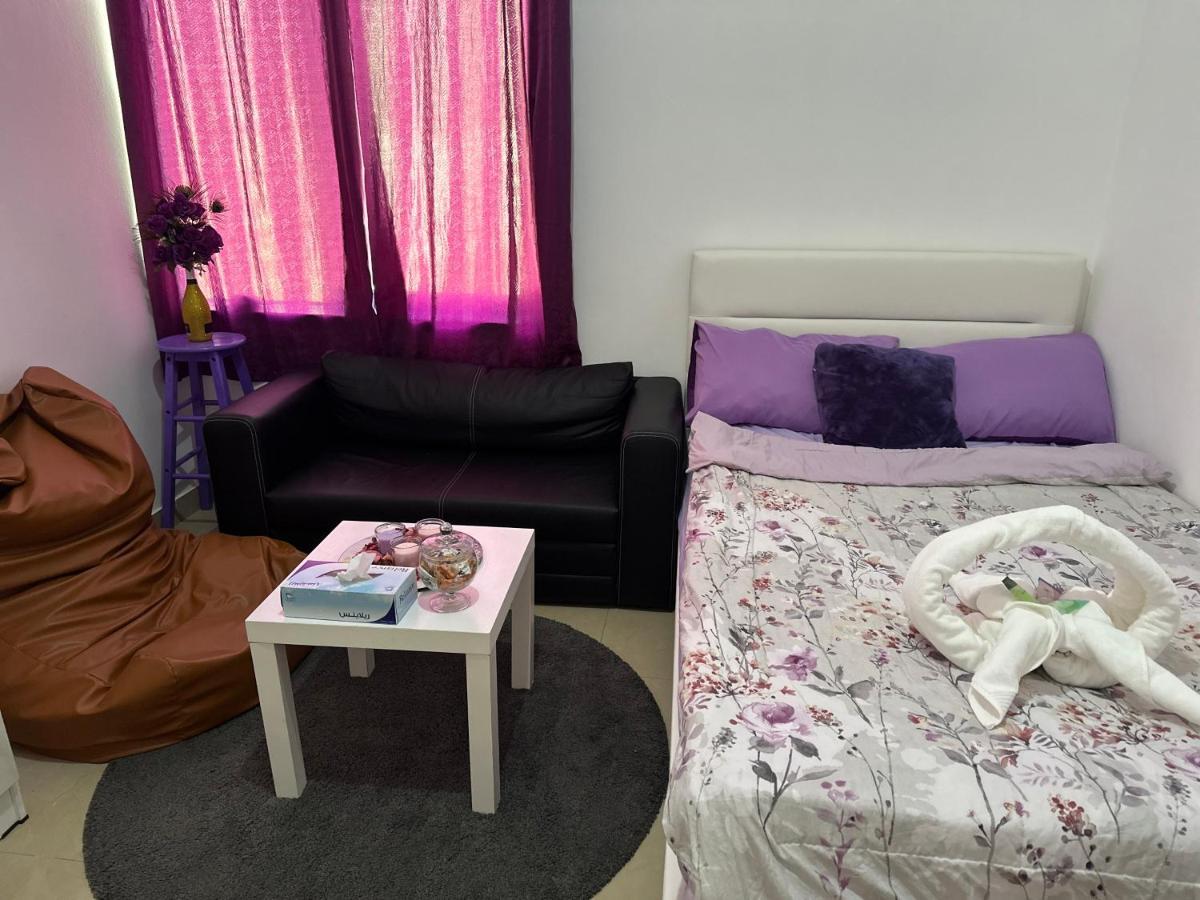 Homestay The Purple Place