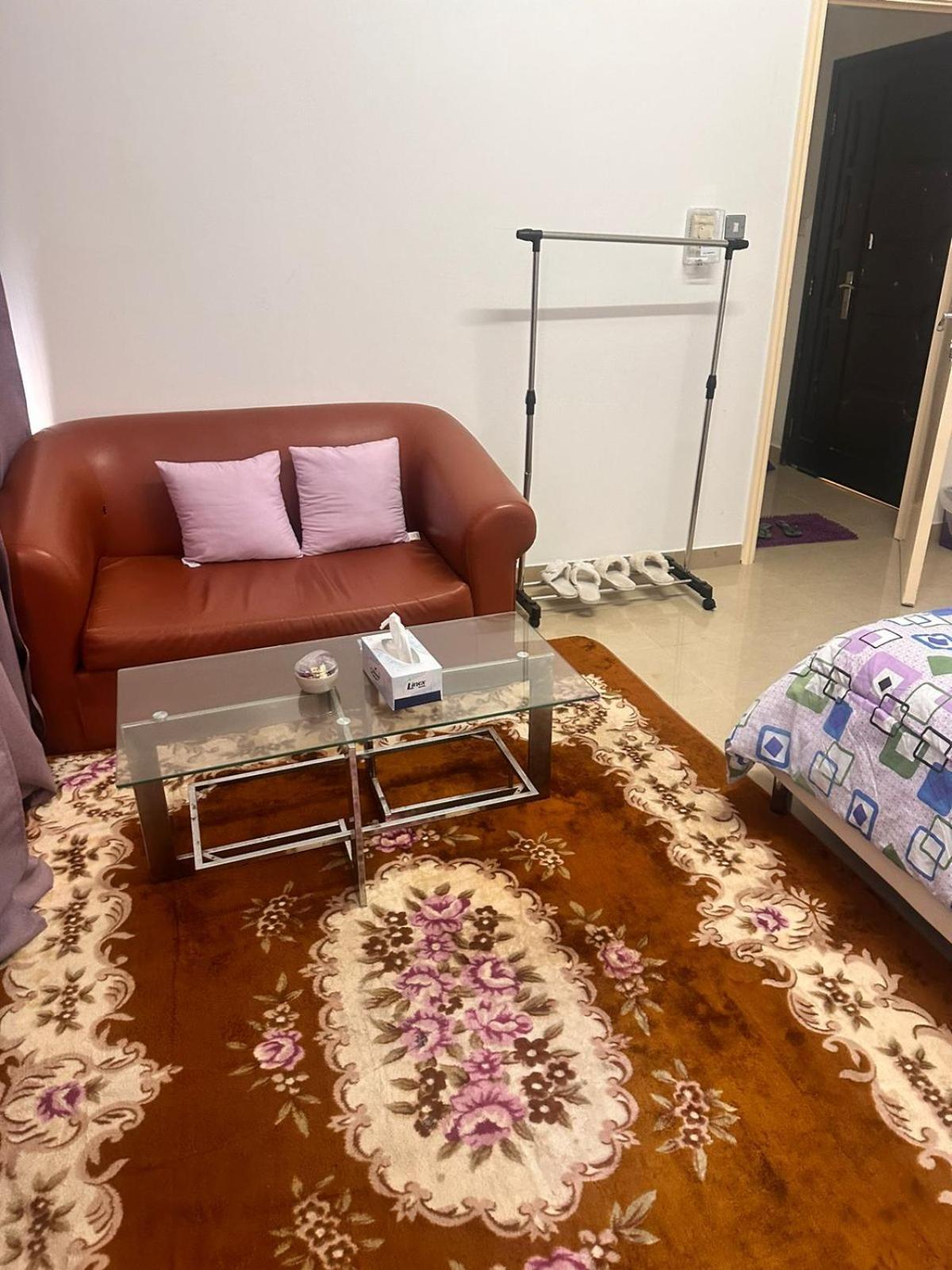 The Purple Place Homestay Abu Dhabi